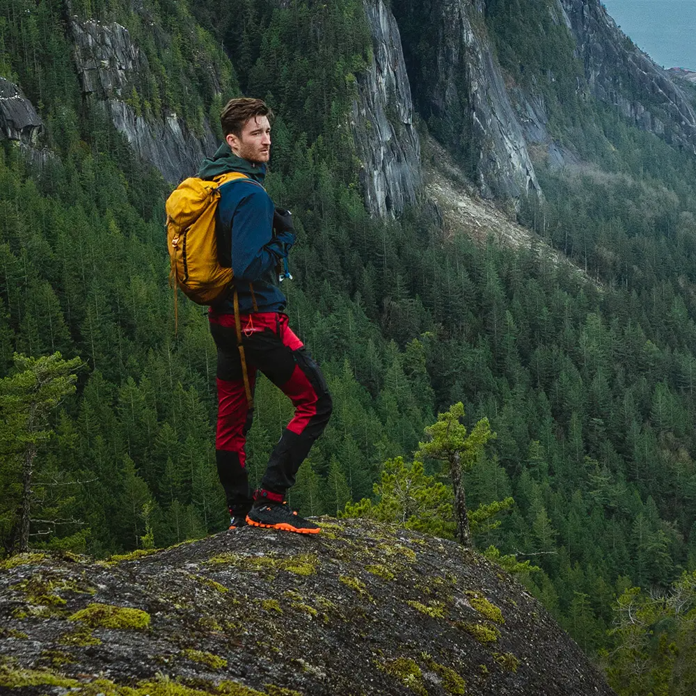 [PRE-ORDER] F001 Hiking Pants Rio Red